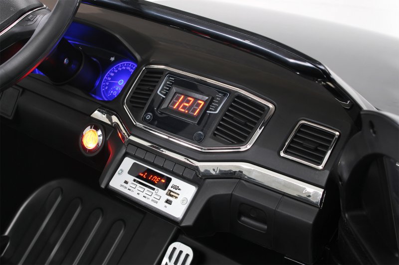 Kinder Elektroauto VW Amarok Lizenziert 2 x 35 Watt , Ledersitz, EVA Reifen Kinder Elektroauto VW Amarok Lizenziert 2 x 35 Watt , Ledersitz, EVA Reifen